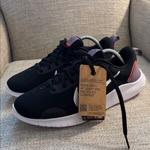 Nike Flex Experience Run 12 Black Silver Tennis Shoes Sneakers Women’s size 11